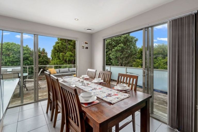 Photo of property in 3 Scott Road, Stanmore Bay, Whangaparaoa, 0932