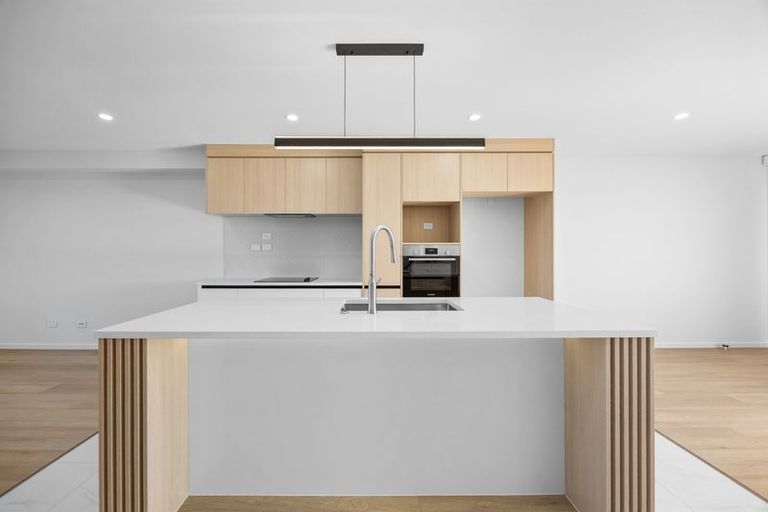 Photo of property in 6 Harikoa Way, Karaka, 2113