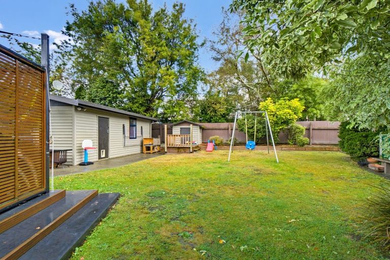 Photo of property in 6 Escort Grove, Awapuni, Palmerston North, 4412