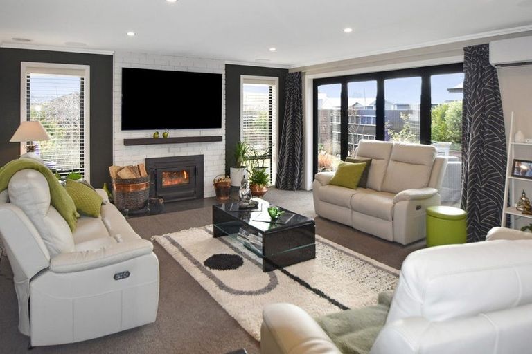 Photo of property in 11 Lakeland Avenue, Twizel, 7901