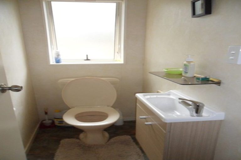 Photo of property in 13 Milan Drive, Glen Eden, Auckland, 0602