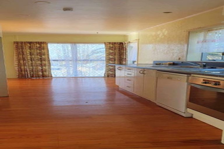 Photo of property in 10 Valencia Place, Manurewa, Auckland, 2102