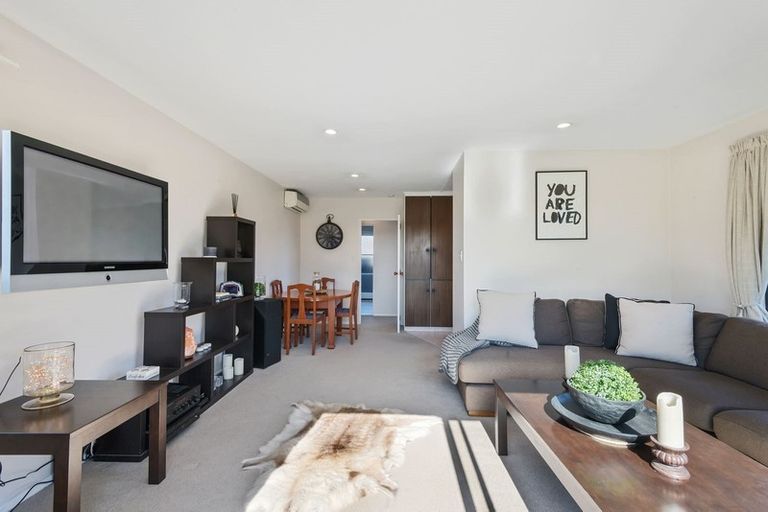 Photo of property in 2/71a Glenmore Avenue, Casebrook, Christchurch, 8051