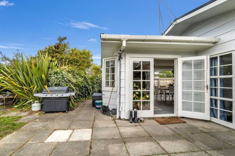 Photo of property in 40 Clifton Terrace, Fitzherbert, Palmerston North, 4410