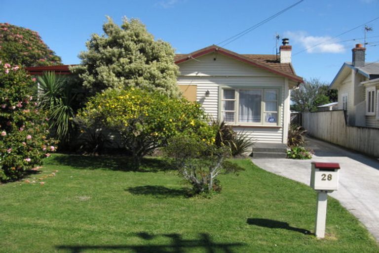 Photo of property in 28 Birdwood Road, Waterloo, Lower Hutt, 5011