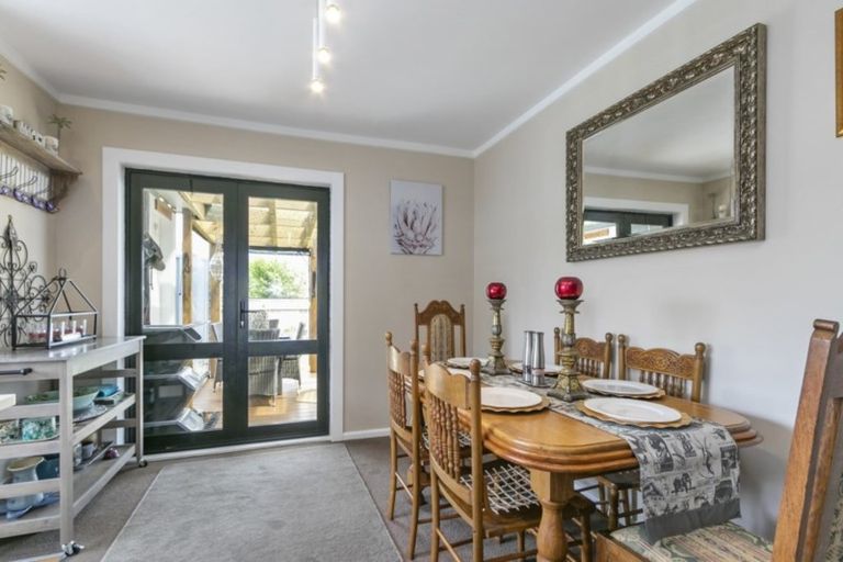 Photo of property in 261 Naenae Road, Naenae, Lower Hutt, 5011