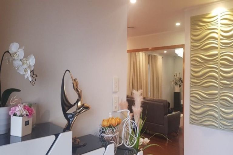 Photo of property in 1/5 Esperanto Road, Papatoetoe, Auckland, 2025