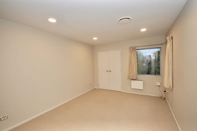 Photo of property in 15b Hillcrest Avenue, Hillcrest, Auckland, 0627