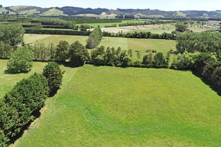 Photo of property in 393 Papakura-clevedon Road, Clevedon, Papakura, 2582