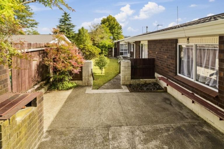 Photo of property in 49 Neri Crescent, Pomare, Rotorua, 3015