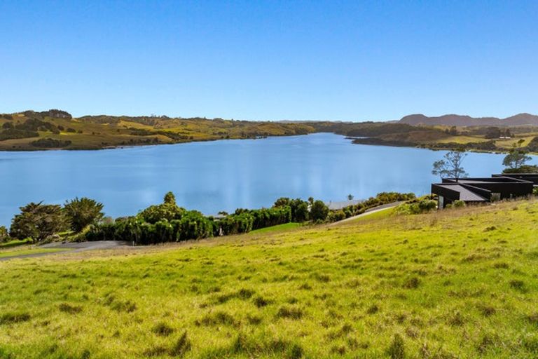 Photo of property in 16a Salt River View Road, Kaiwaka, 0573