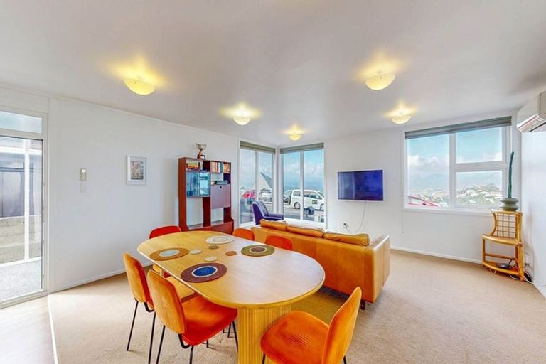 Photo of property in 132 Mitchell Street, Brooklyn, Wellington, 6021