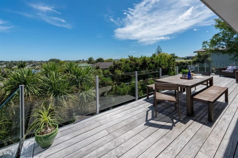 Photo of property in 4a Rodney Street, Howick, Auckland, 2014