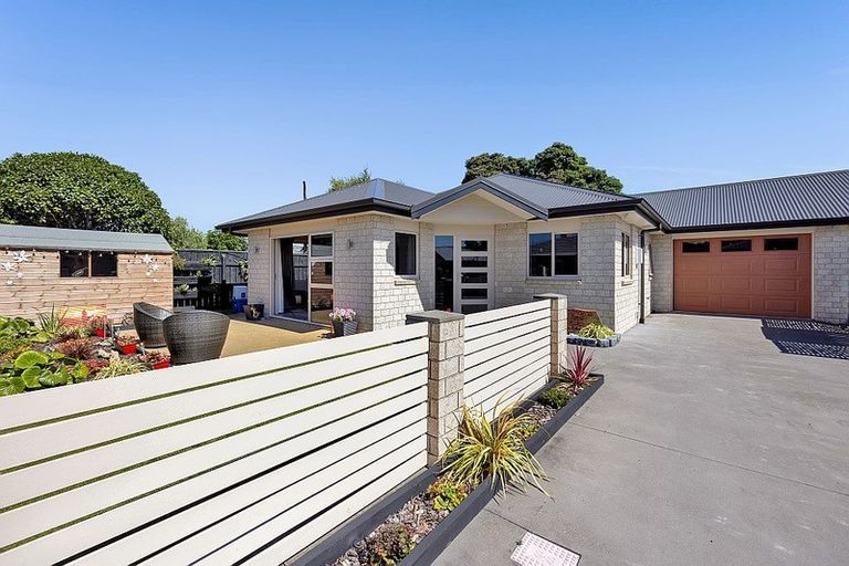 Photo of property in 24 Princes Street, Hawera, 4610