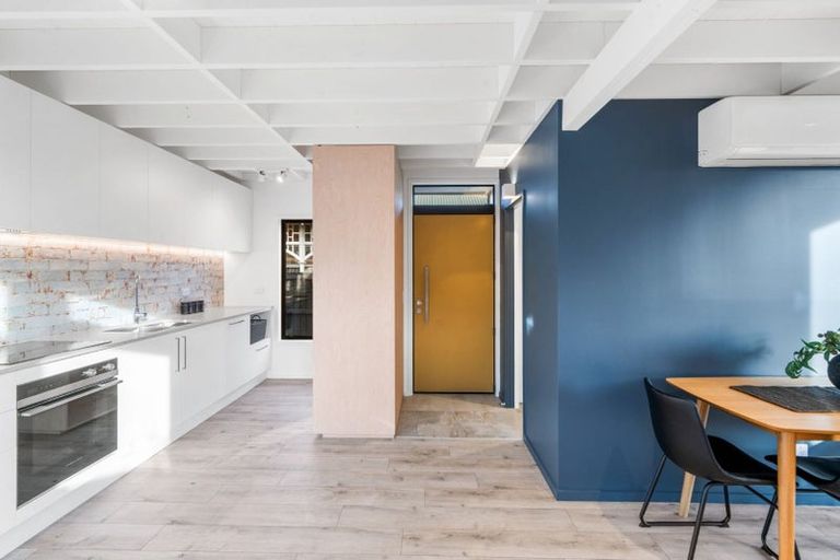 Photo of property in 2/938 Colombo Street, St Albans, Christchurch, 8014