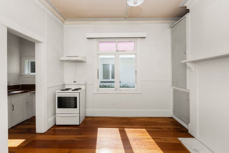 Photo of property in 42 Vigor Brown Street, Napier South, Napier, 4110