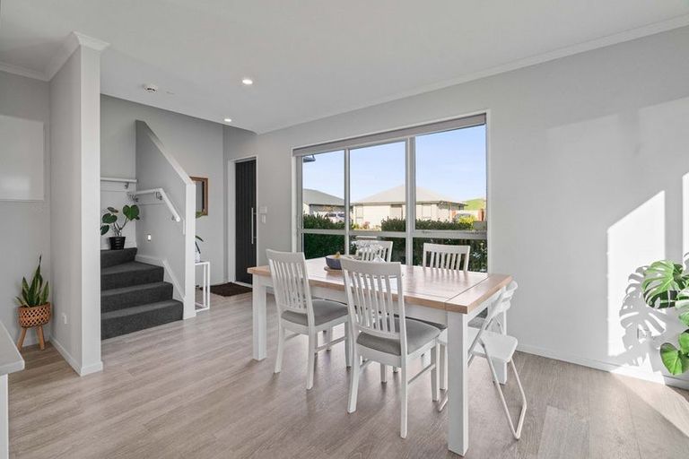 Photo of property in 52 Tippet Crescent, Wigram, Christchurch, 8025