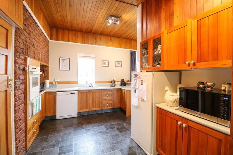 Photo of property in 2 Hart Street, Maori Hill, Timaru, 7910