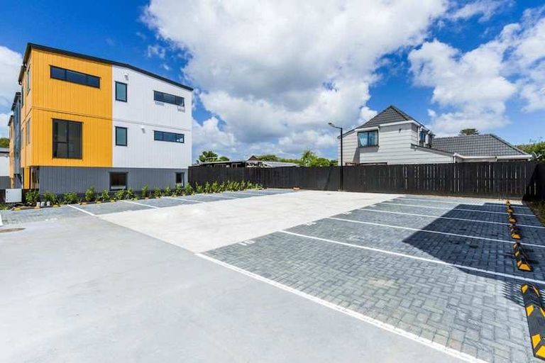 Photo of property in 14/128 Onewa Road, Northcote, Auckland, 0627