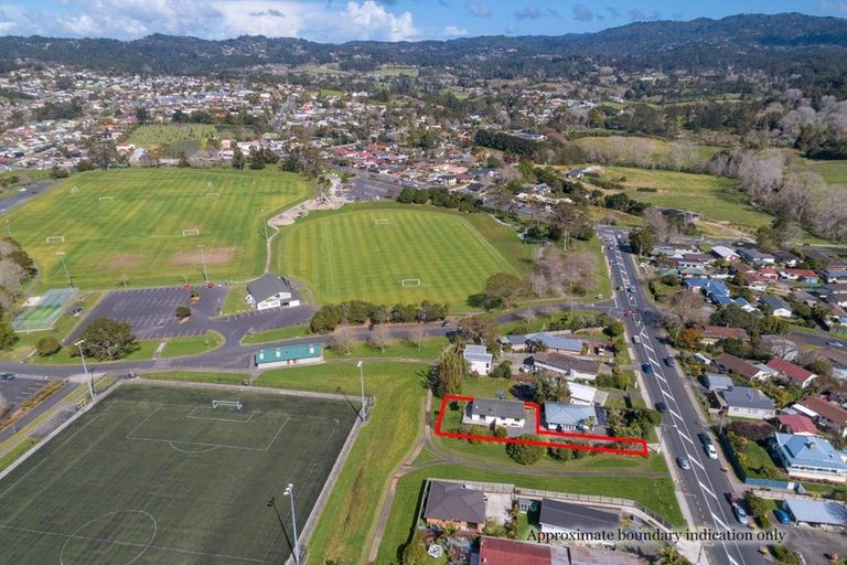 Photo of property in 1/106 Seymour Road, Sunnyvale, Auckland, 0612