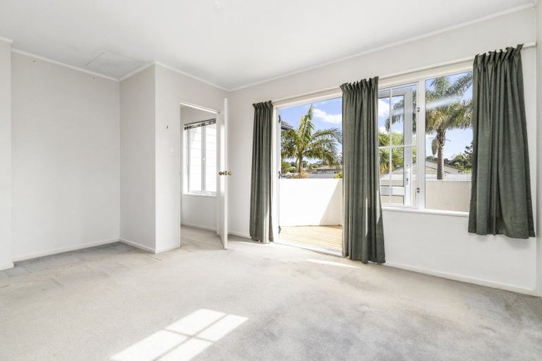 Photo of property in 1/1 Seine Road, Forrest Hill, Auckland, 0620