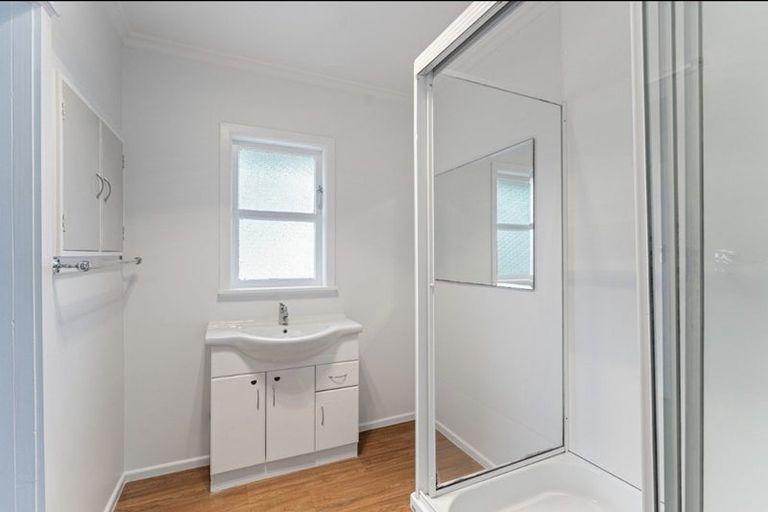 Photo of property in 9 Bluegum Road, Paraparaumu Beach, Paraparaumu, 5032