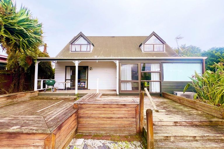 Photo of property in 2/87 Hillsborough Road, Hillsborough, Auckland, 1042