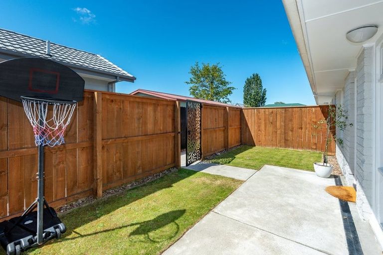 Photo of property in 2/76 Bishop Street, St Albans, Christchurch, 8014