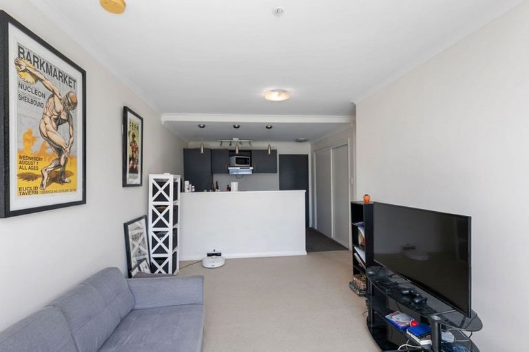 Photo of property in Monvie Apartments, 204/15 Holland Street, Te Aro, Wellington, 6011
