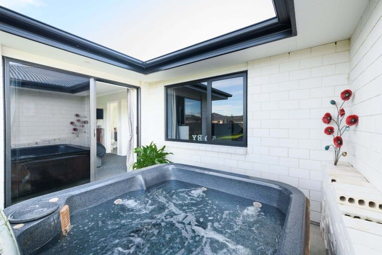 Photo of property in 21 George Street, Bulls, 4818