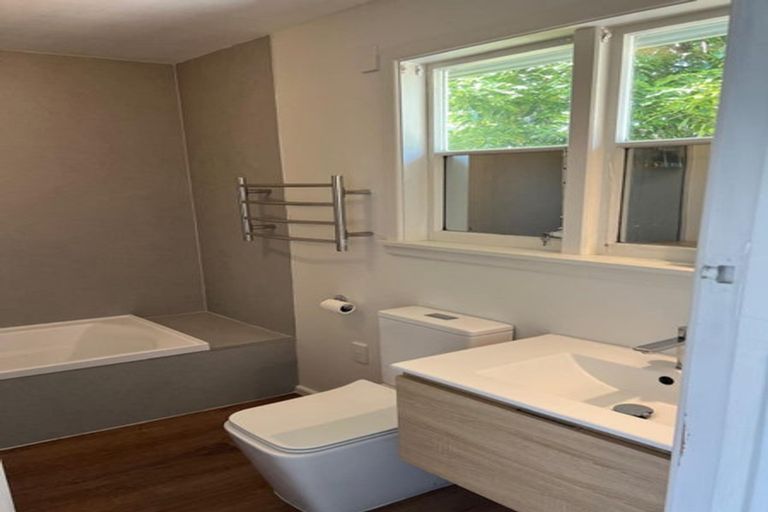 Photo of property in 13 Cross Street, Coalgate, 7673