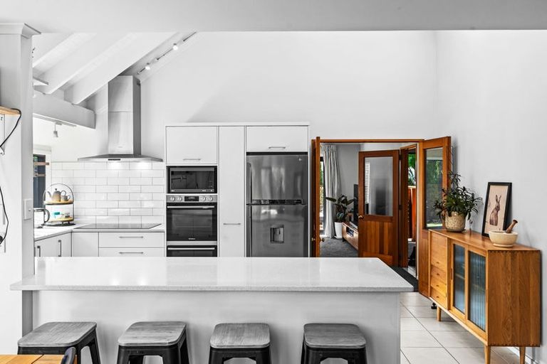 Photo of property in 50 Apsley Drive, Avonhead, Christchurch, 8042