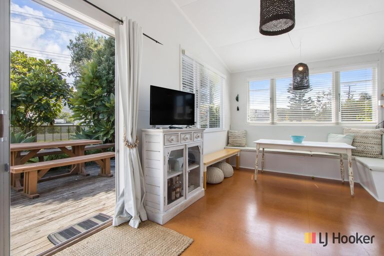 Photo of property in 17 Leo Street, Waihi Beach, 3611