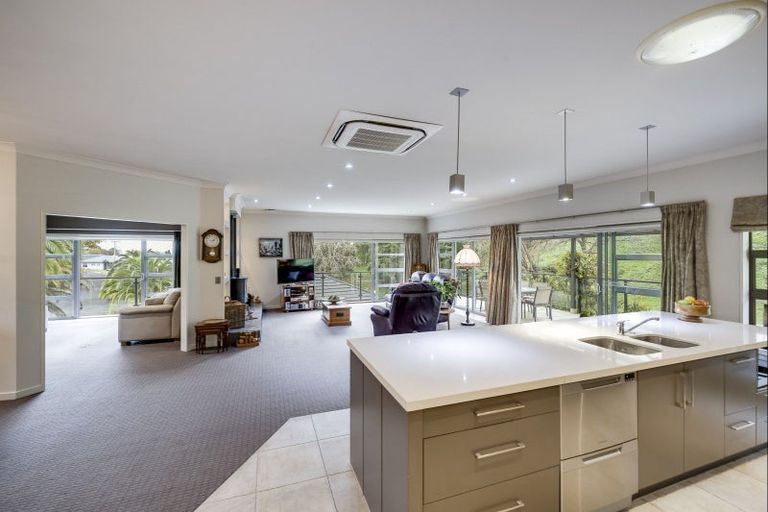 Photo of property in 12 Rochfort Road, Havelock North, 4130