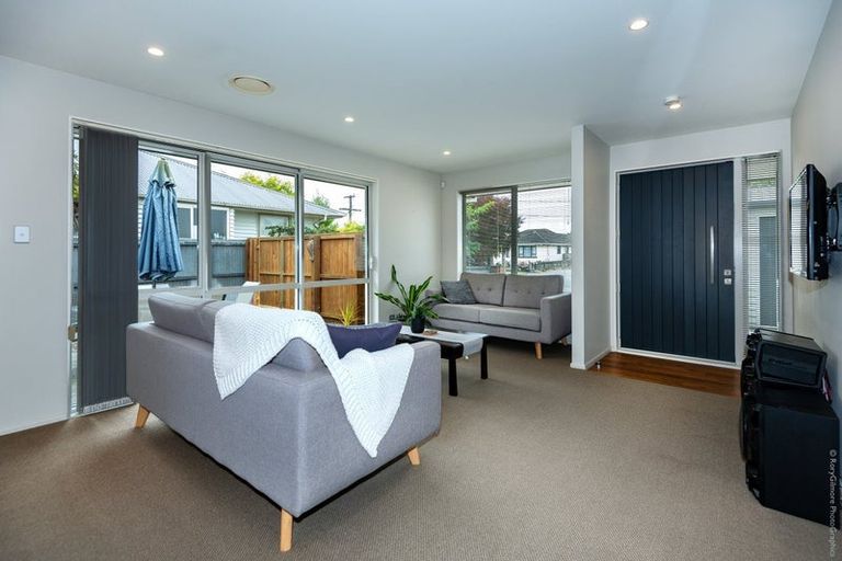 Photo of property in 10 Bideford Place, Dallington, Christchurch, 8061