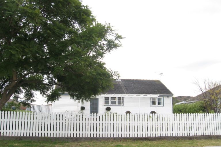 Photo of property in 2/11 Hammond Road, Taradale, Napier, 4112