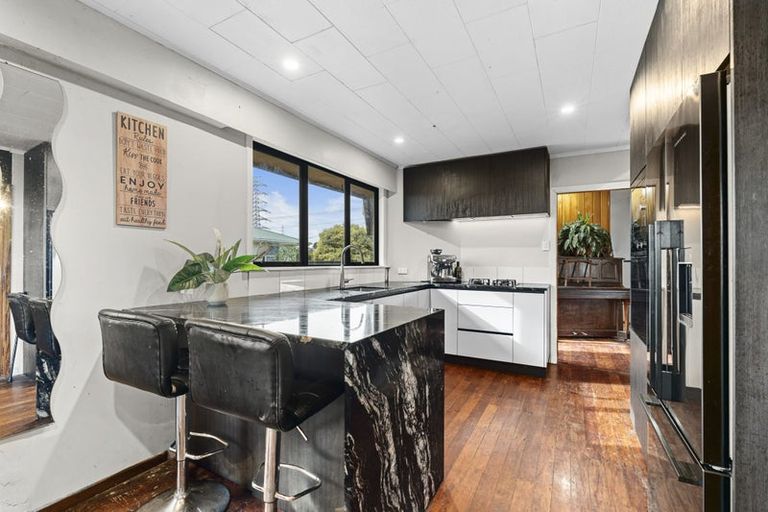 Photo of property in 9 Saxton Road, Upper Vogeltown, New Plymouth, 4310