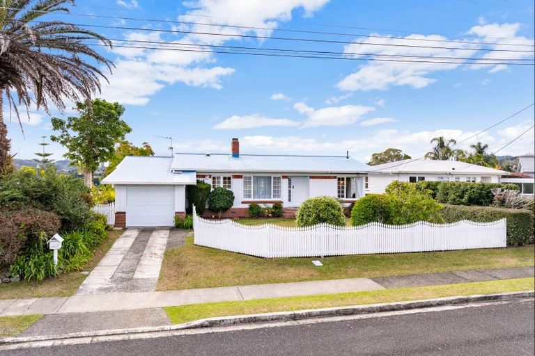 Photo of property in 8 George Point Road, Onerahi, Whangarei, 0110