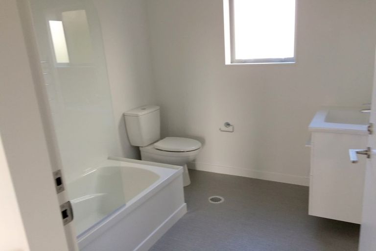 Photo of property in 4/8 Middleton Road, Johnsonville, Wellington, 6037