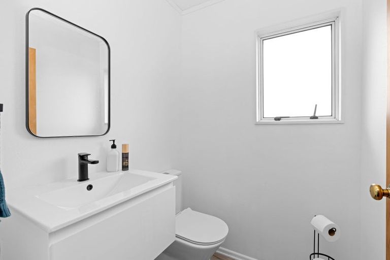 Photo of property in 76 Cedar Drive, Paraparaumu Beach, Paraparaumu, 5032