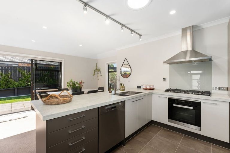 Photo of property in 21 Nelson Avenue, Aotea, Porirua, 5024