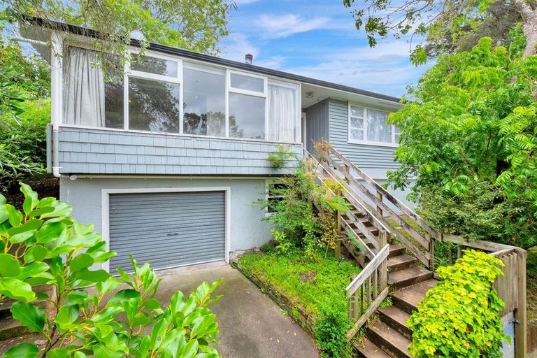 Photo of property in 13a Ribblesdale Road, Henderson, Auckland, 0612