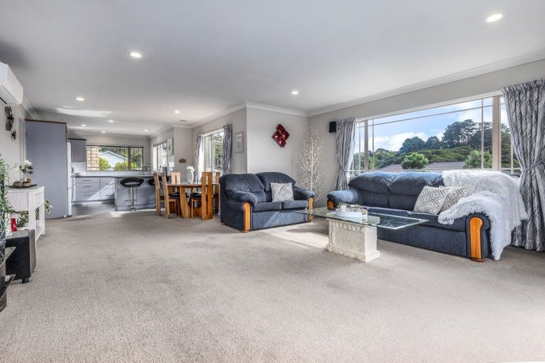 Photo of property in 31 Staithes Drive North, Whitby, Porirua, 5024