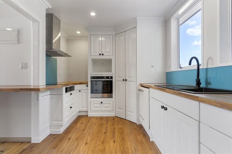 Photo of property in 302 Dickson Road, Papamoa Beach, Papamoa, 3118