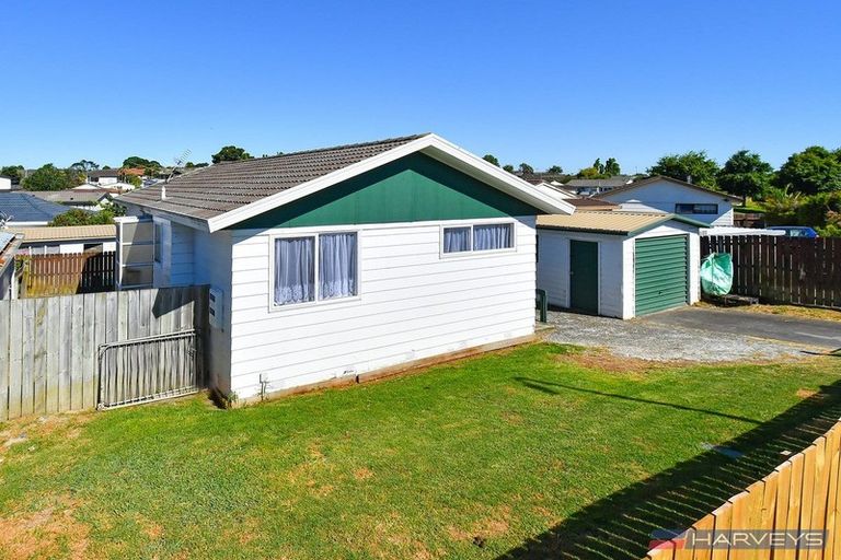 Photo of property in 2/20 Silver Creek Road, Weymouth, Auckland, 2103