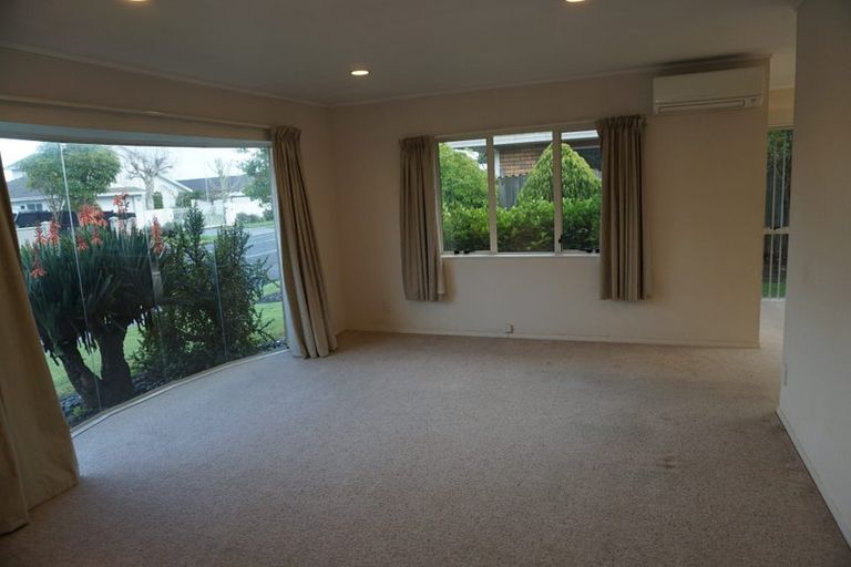 Photo of property in 2/43 Kilimanjaro Drive, Northpark, Auckland, 2013