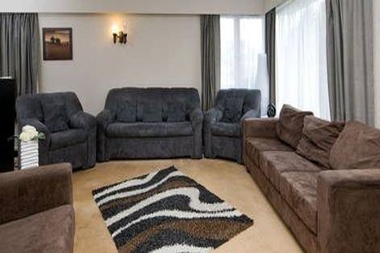 Photo of property in 24 O'halloran Road, Howick, Auckland, 2014