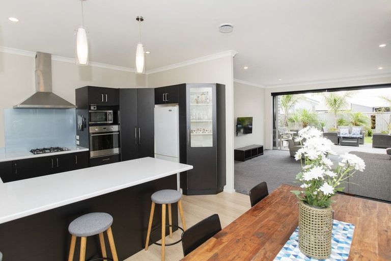 Photo of property in 8 Hamilton Drive, Wainui, Gisborne, 4010