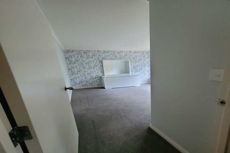 Photo of property in 11a Viridian Lane, Greenhithe, Auckland, 0632