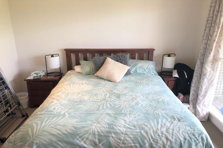 Photo of property in 1/42 Seacliffe Avenue, Belmont, Auckland, 0622